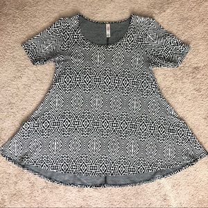 3/$12 MUST BUNDLE Lularoe Perfect Tee - XXS